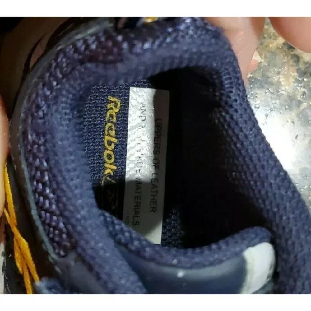 Reebok Toddlers Size 3 Blue and Gray